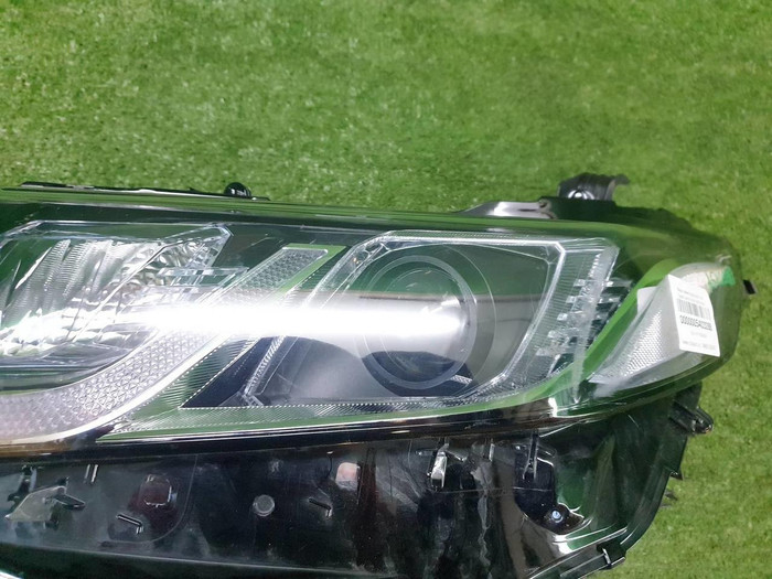 Фара левая Toyota Camry xv70 (2018-н.в.) LED