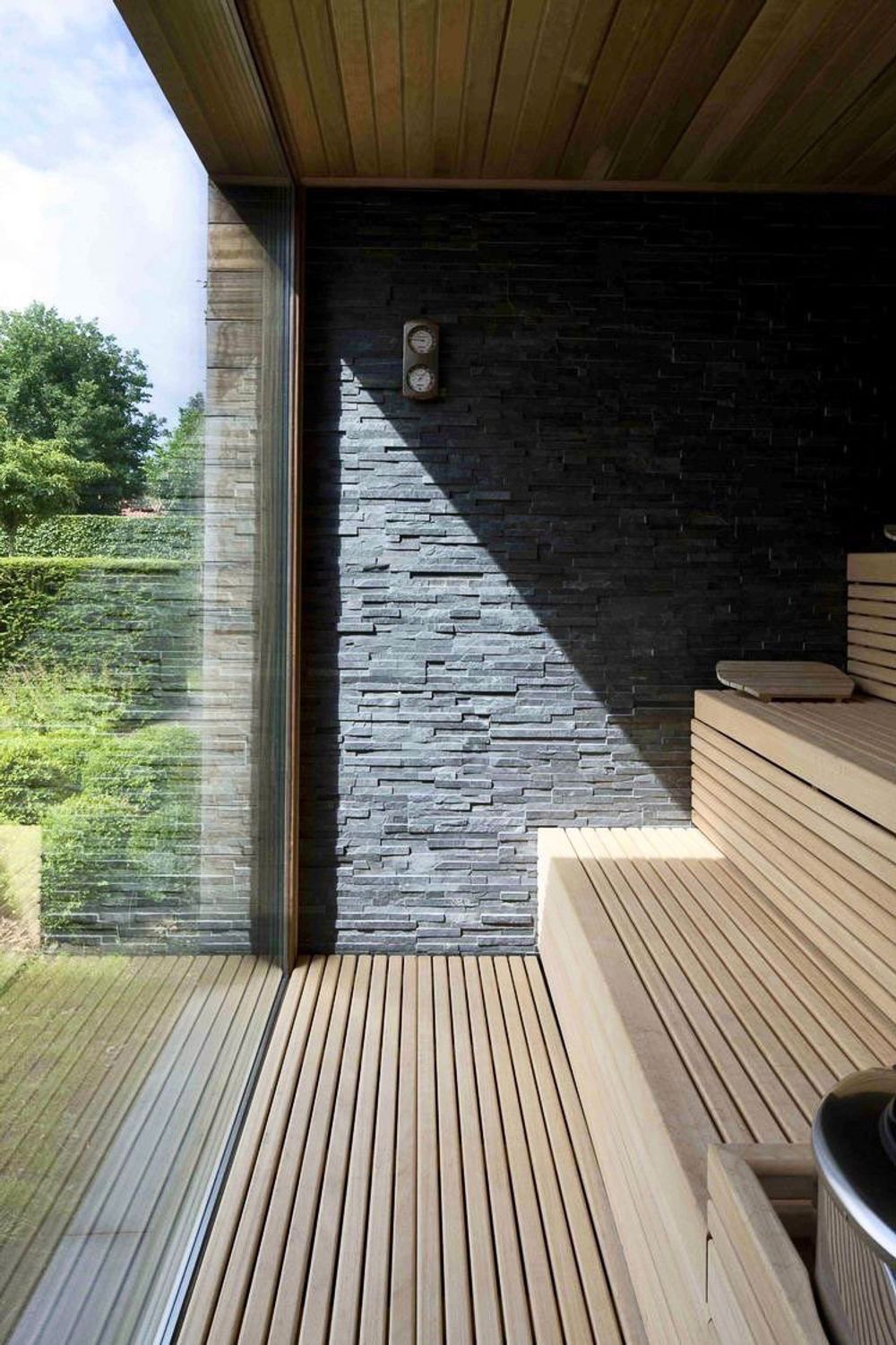 Натуральный камень Сланец черный Pharaon 150x600x10-20 Классик