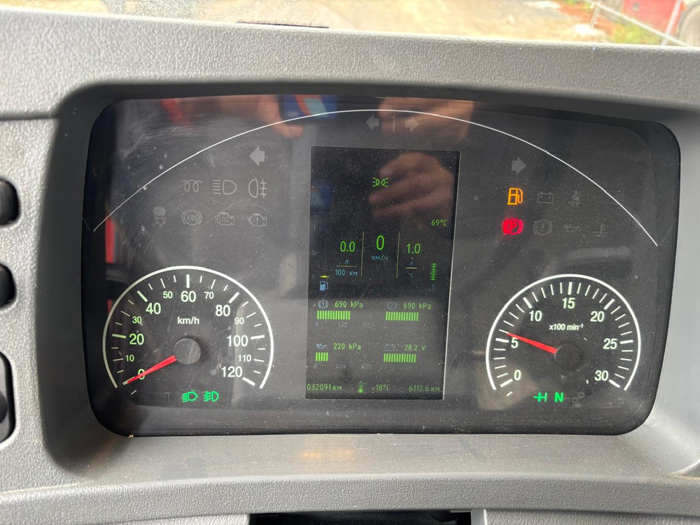 МАЗ 6430 6x4 Седельный тягач 643028-520-012 (Дизельный, 11,7 л, 428 л.с., МТ)