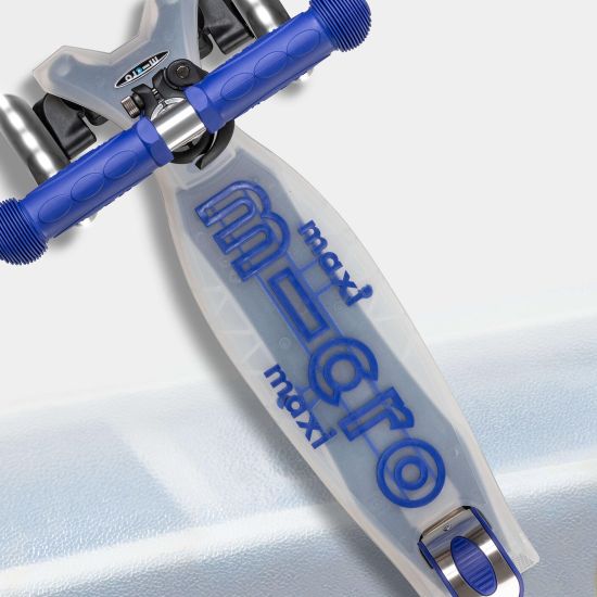 Самокат Maxi Micro Deluxe Flux LED Blue