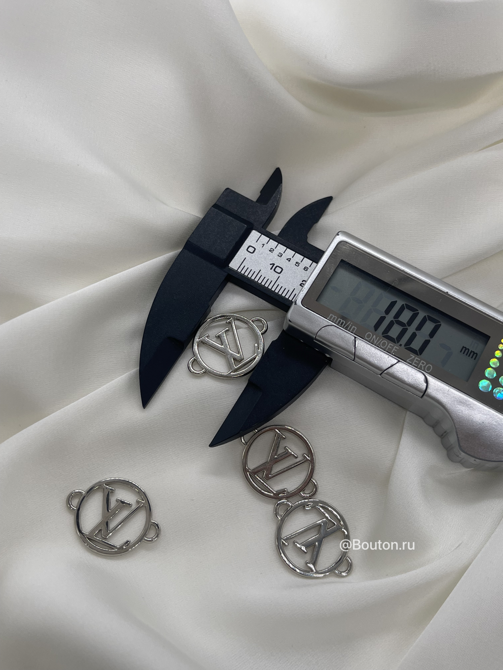 Подвеска ЛВ. серебряная 18х23,5 мм