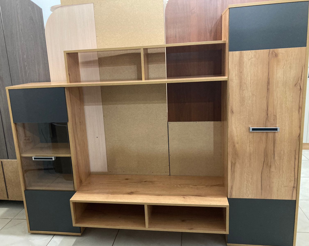 Стенка Александра-5 ЛДСП дуб золотистый/антрацит