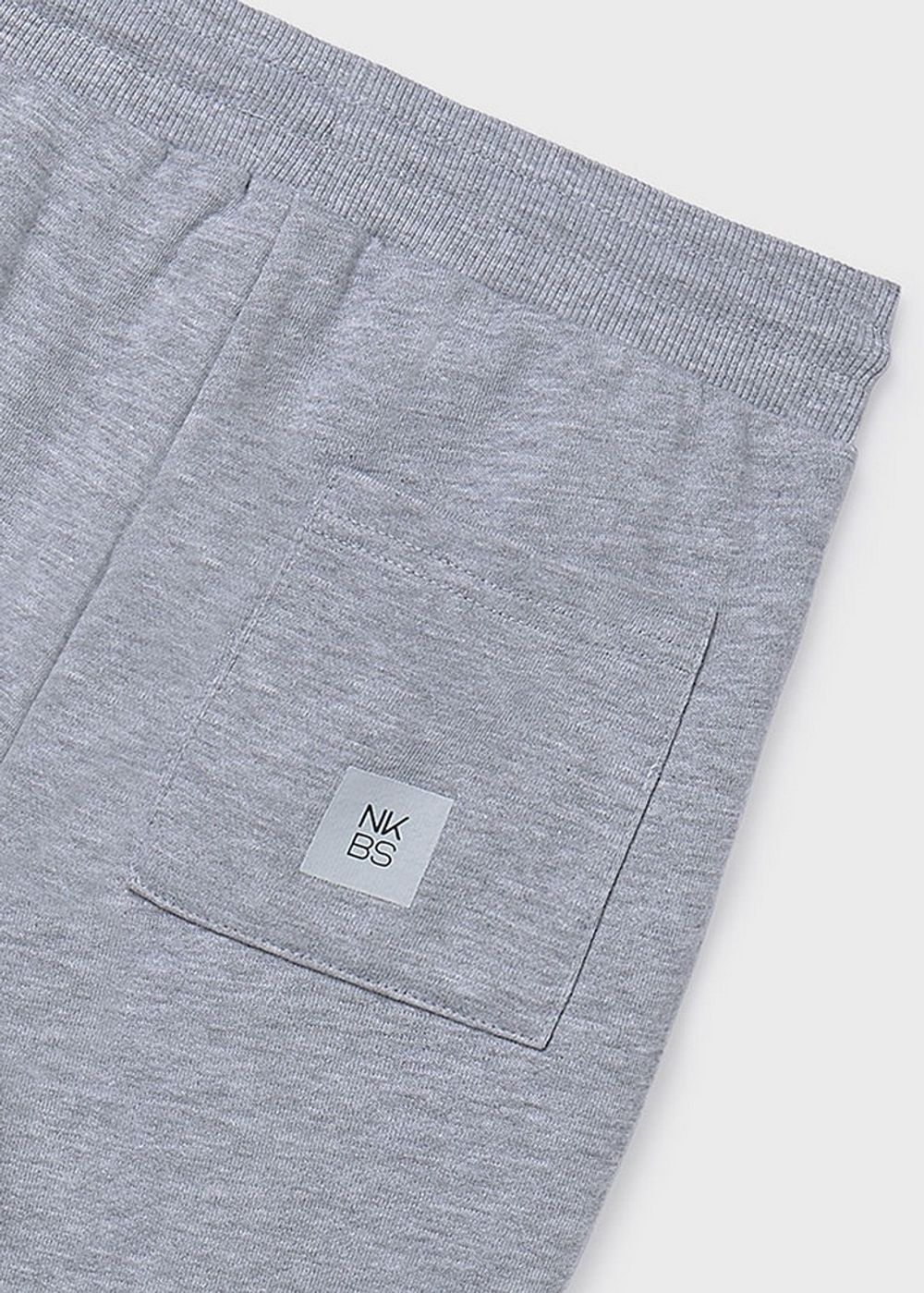 спортивные брюки