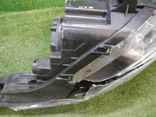 Битая Фара левая Kia Seltos (2019-н.в.) галоген