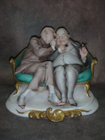 Статуэтка. Фарфор. Сплетники. Capodimonte. Италия