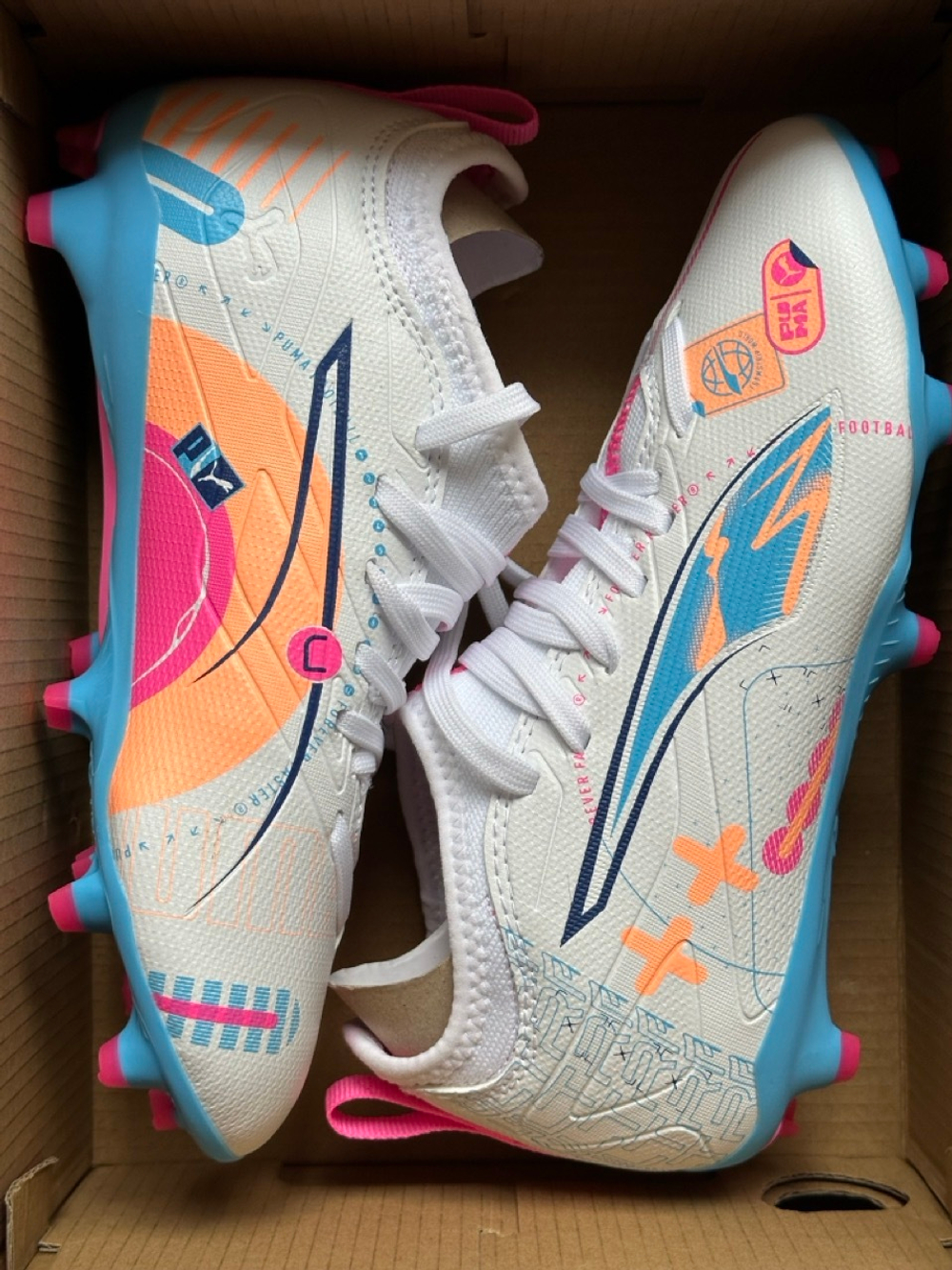 Бутсы Puma Ultra 5 Match Volume Up FG/AG Junior - белый