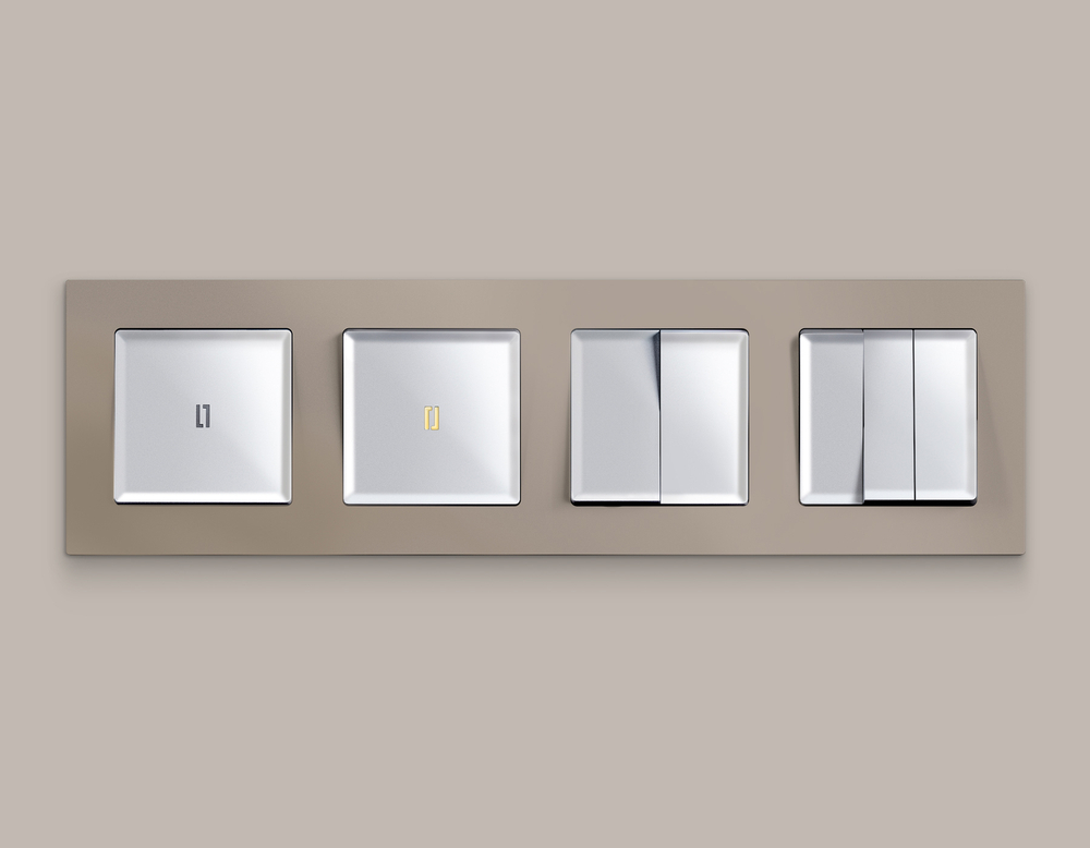 MA402030 Комплект механизма 1-кл проходного выключателя с подсветкой 3200K ALFA Серебро глянец QUANT (AP4020, VM105, G22Y)