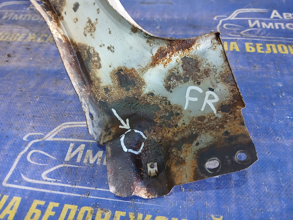 Крыло переднее правое MAZDA DEMIO 1998