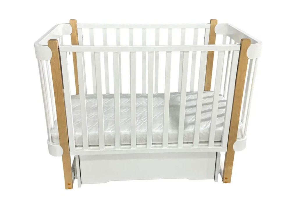 Детская кроватка Solnyshko с ящиком (поперечный маятник, съемная стенка, колеса)