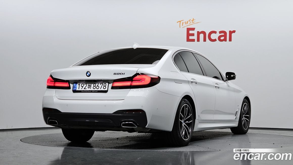 BMW 5 Series (G30) 520i M Sports (11.2022)