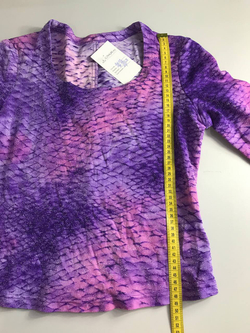 Блузка яркого цвета, визуально 42 размер