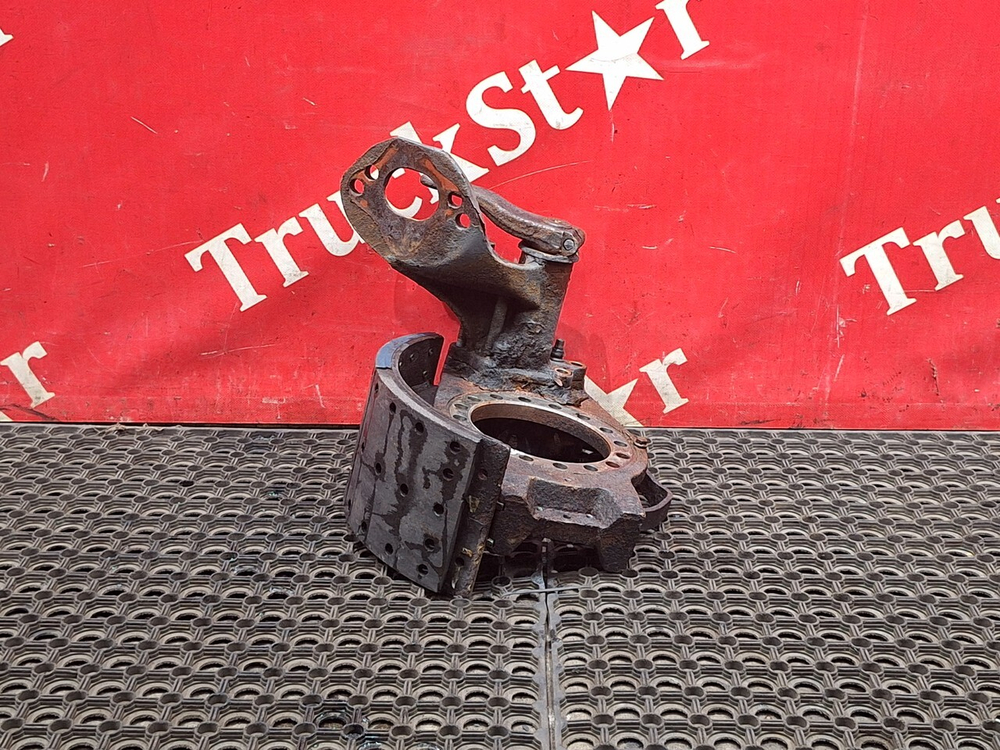 Тормозной механизм передний левый