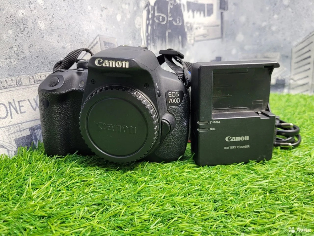 Canon EOS 700D (12500 кадров) Покупка/Продажа