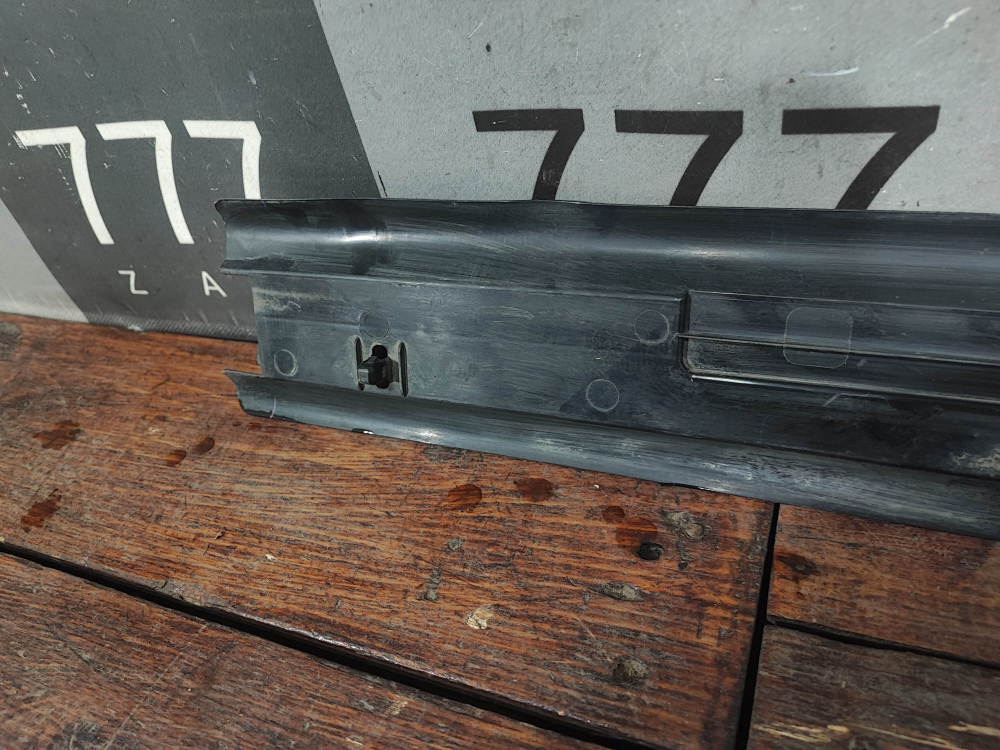 Дефлектор радиатора Toyota Camry XV70, RAV4 XA50 Б/У Оригинал 1659225010