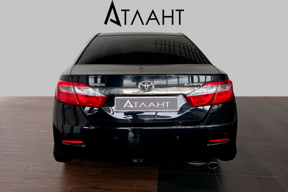 Toyota Camry, 2014 год