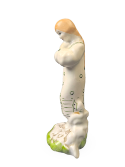 Фарфоровая статуэтка "Белорусская девушка" Артель "Прогресс"