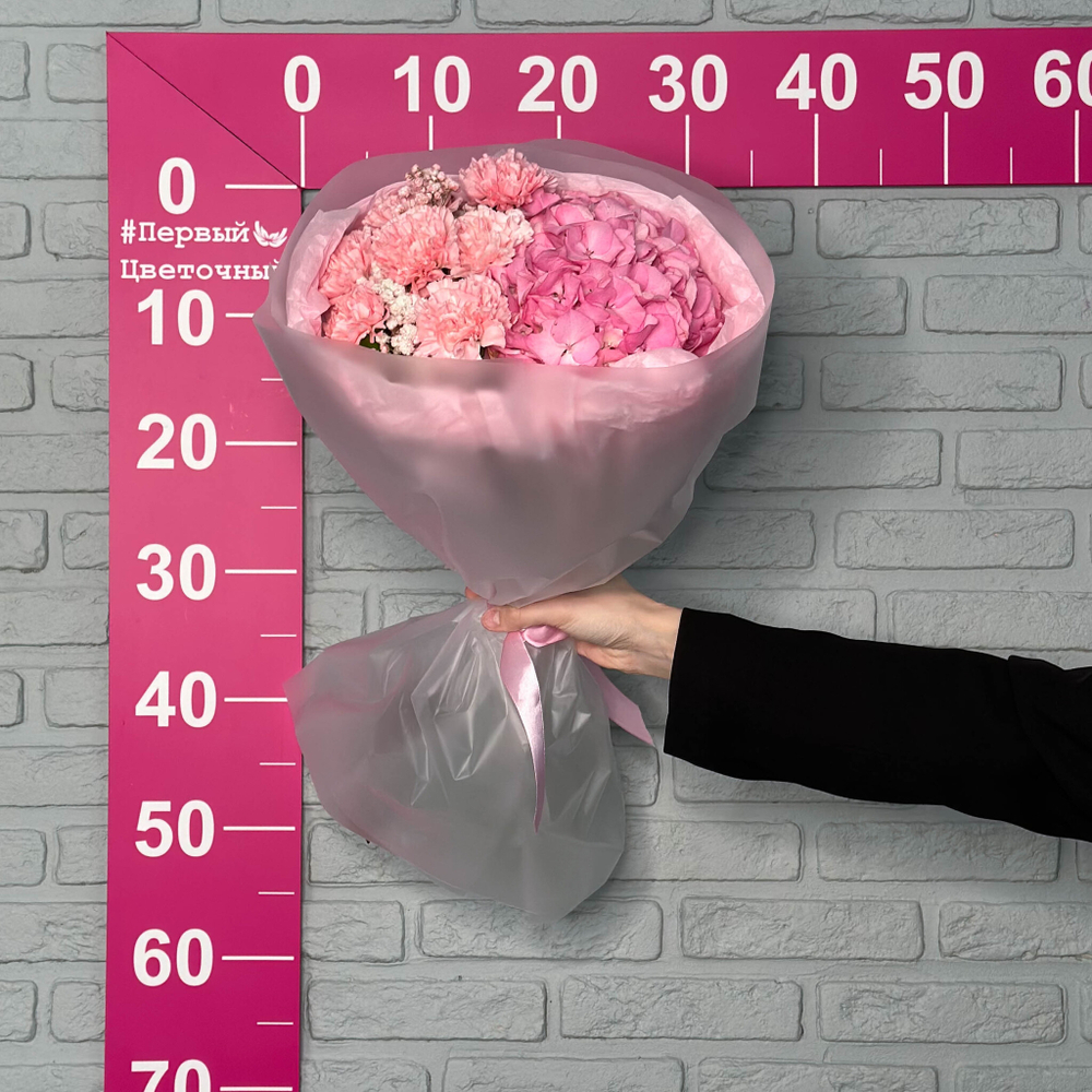 Букет цветов Гортензия  + персиковые диантусы