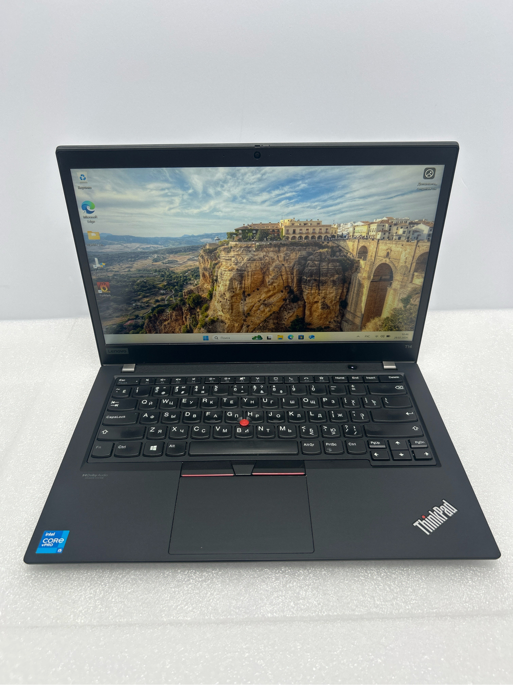 Ноутбук Lenovo T14 GEN2 14''/Intel Core i5 1135G7/RAM 8GB/SSD 256GB/Intel Iris Xe Graphics/1920x1080 IPS/Windows 11/Подсветка кл-ры: нет/Цвет: Чёрный. Состояние: Уценка/большие следы на матрице от клавиатуры/потертости на клавиатуре