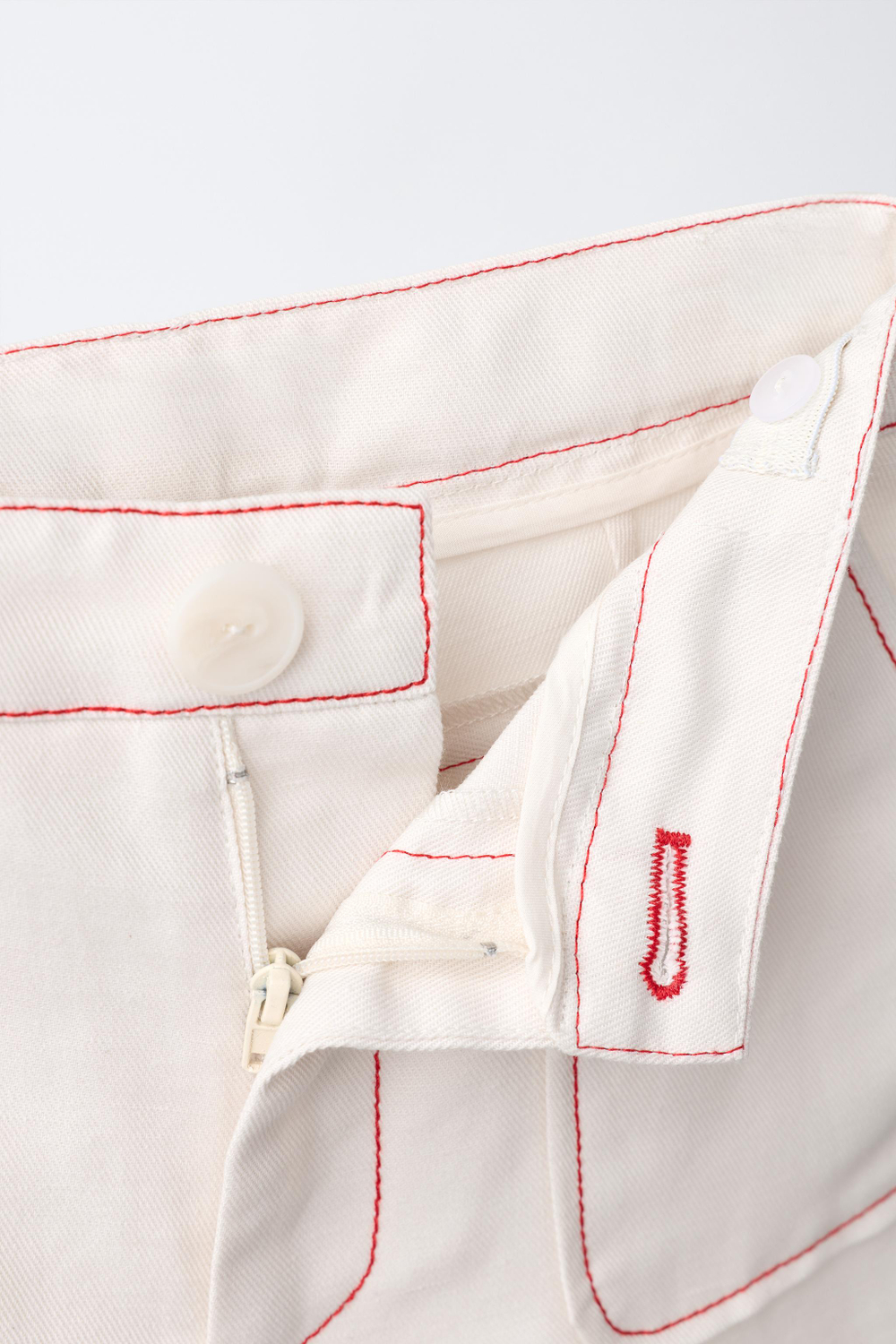 ZARA ШОРТЫ С КРАСНОЙ ОТСТРОЧКОЙ, ЭКРЮ