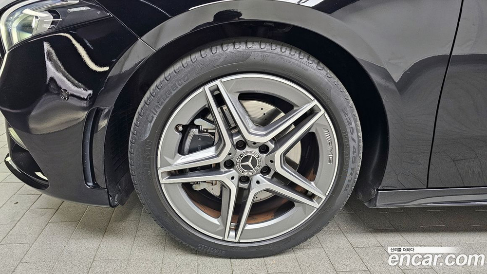 Mercedes-Benz A-Class W177 A220 Sedan (05.2020)