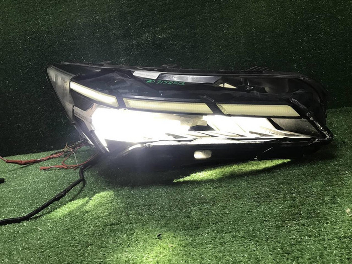 Битая Фара правая Geely Coolray (2023-н.в.) LED