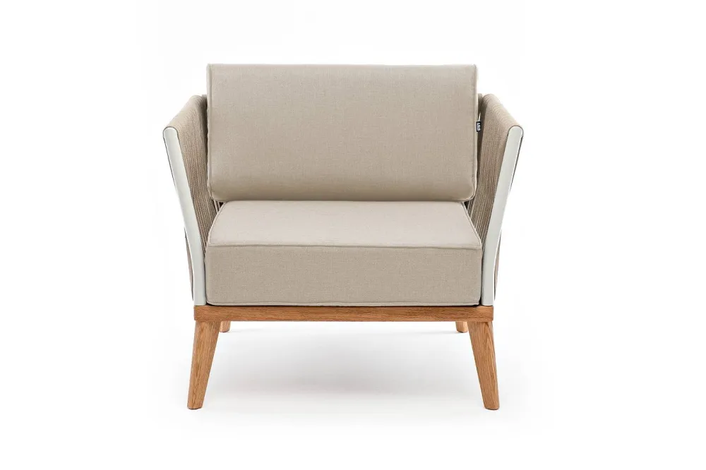 "Касабланка" кресло плетеное из роупа, основание дуб, каркас алюминий светло-серый (RAL7035) муар, роуп серо-коричневый 23мм, ткань бежевая 052