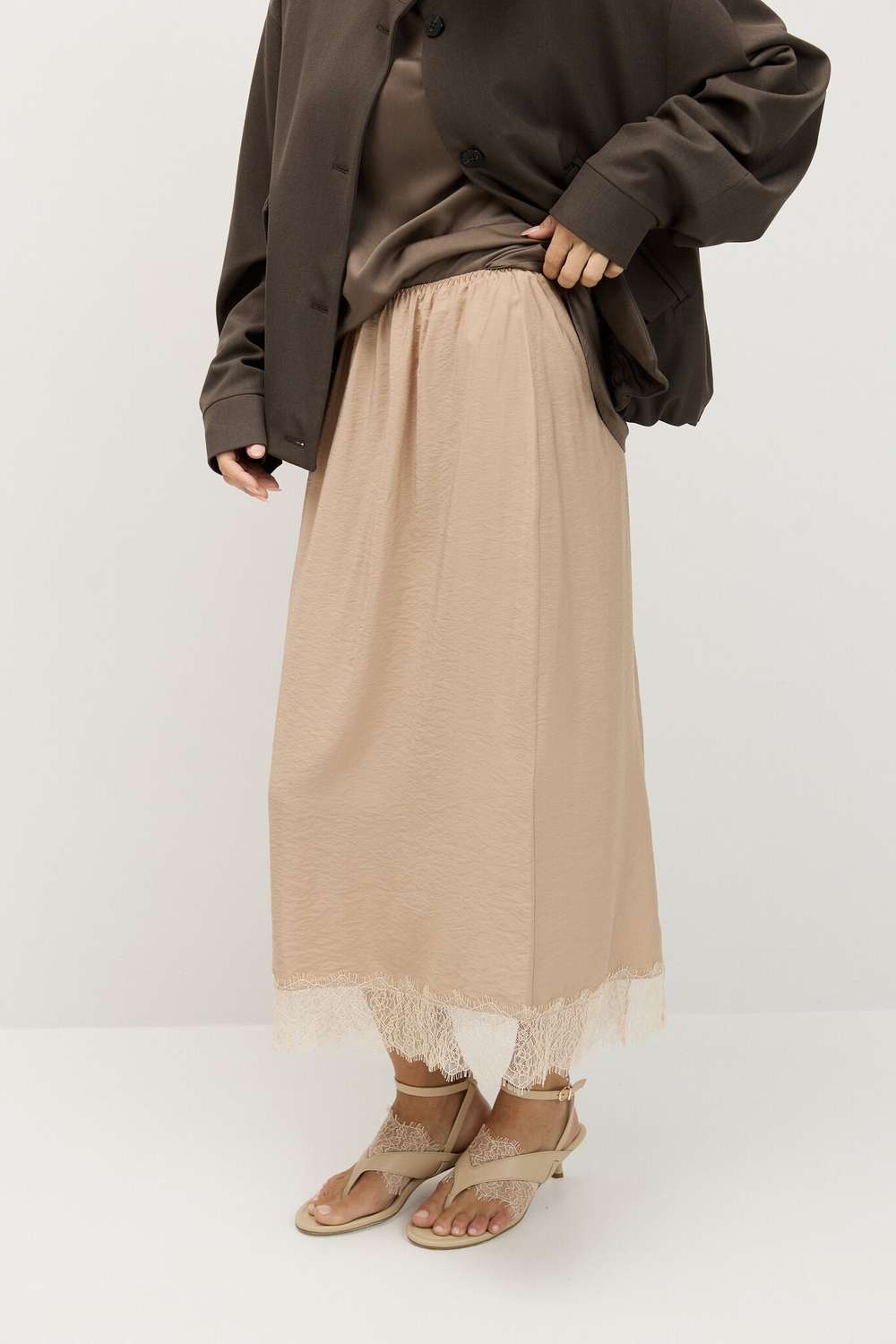 Подъюбник с кружевом