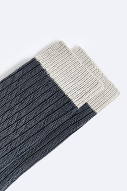 ZARA НОСКИ С КОНТРАСТНЫМИ ДЕТАЛЯМИ, СЕРО-СИНИЙ