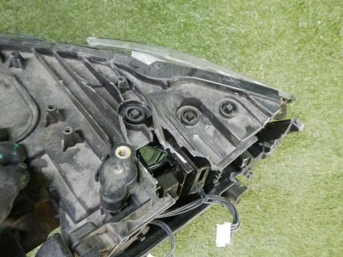 Битая Фара правая VW Passat B8 (2014-2020) LED