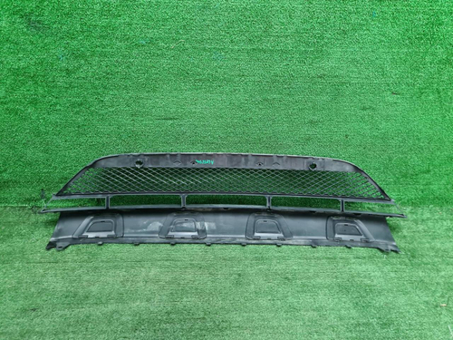 Решетка перед. бампера Mercedes GLC X253 15-19 AMG