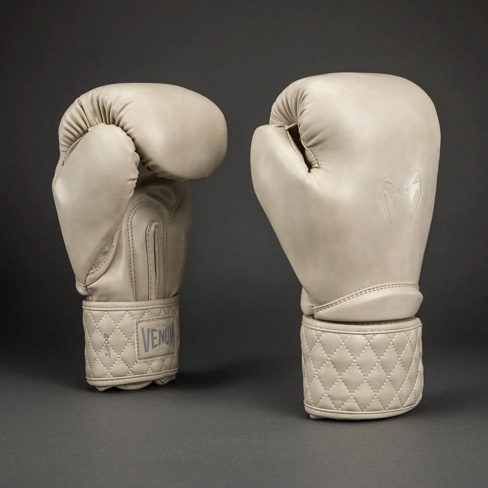 Боксёрские перчатки Venum Impact Classic Boxing ivory
