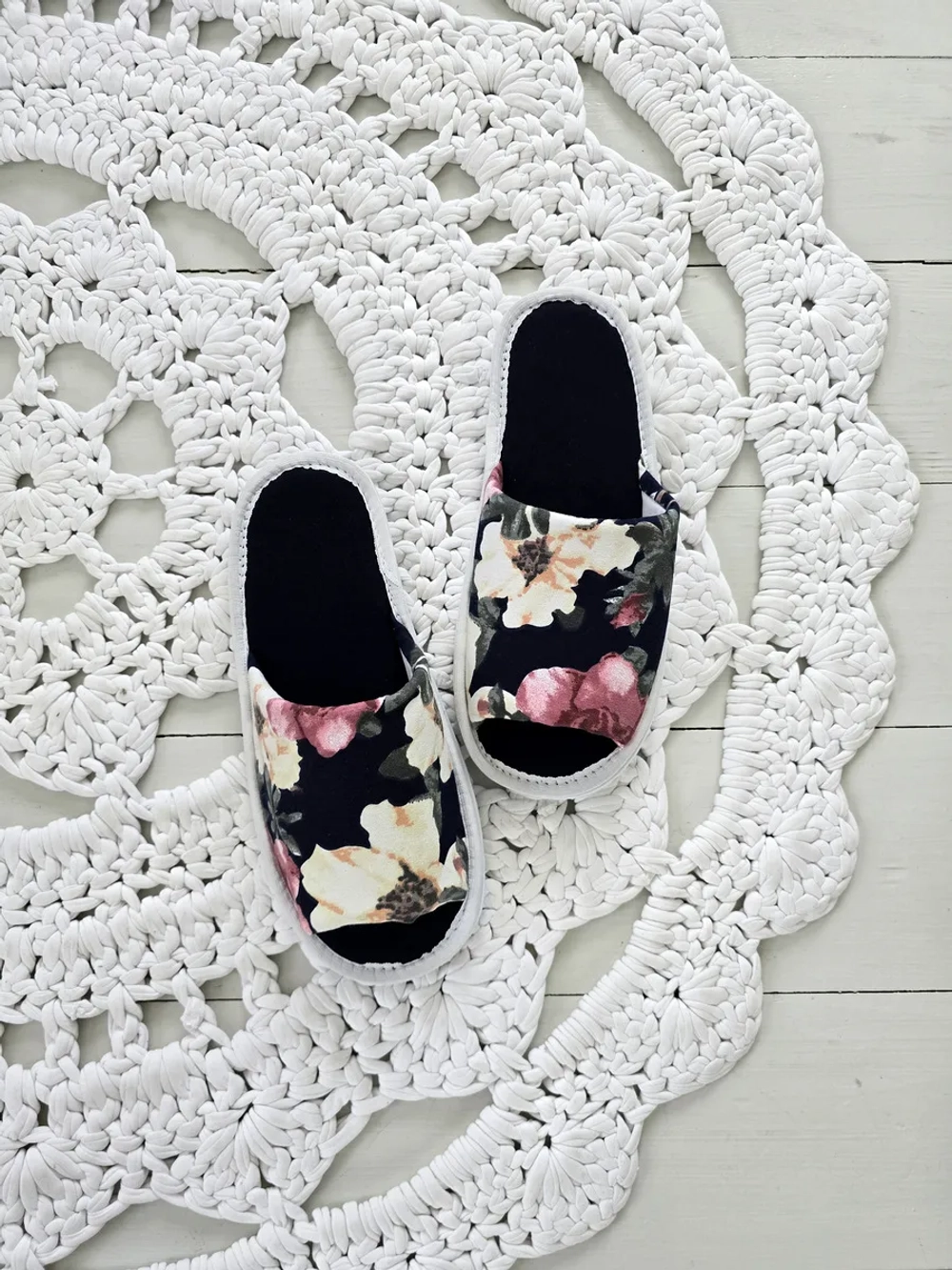 Тапочки хлопковые открытый нос "Акварельные цветы"