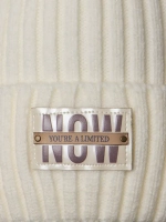 Шапка для девочки на осень