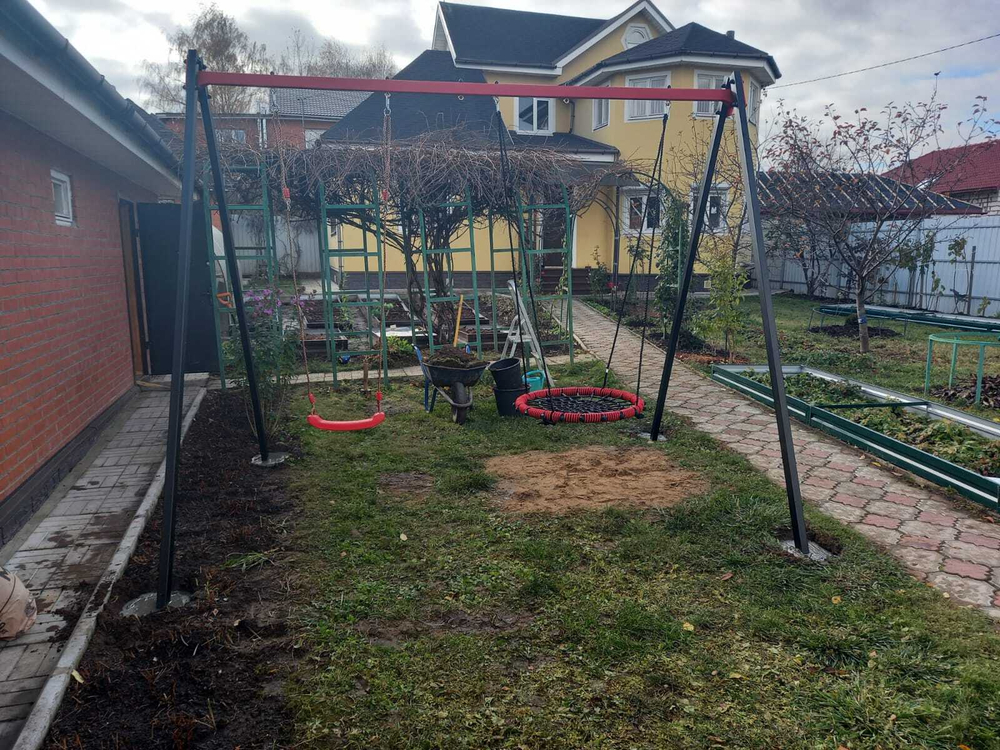 Монтаж уличных качелей Sv Sport