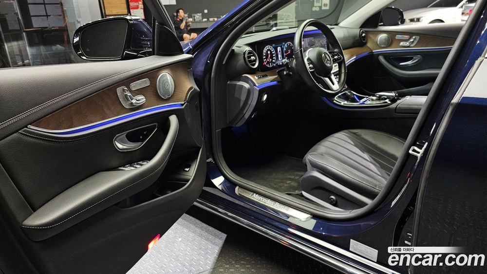Mercedes-Benz E-Class W213 E300 4MATIC Exclusive (02.2020)