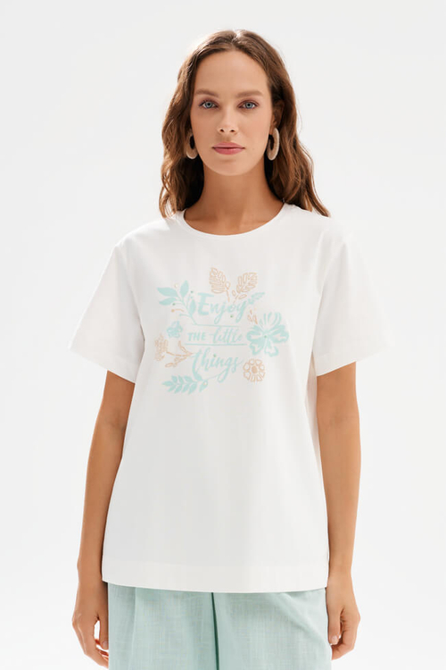 23606 Футболка женская (молочный)