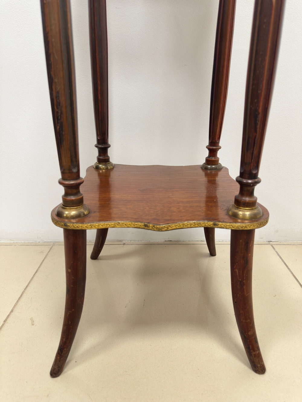 Антикварный столик-жардиньерка в стиле Людовика XVI