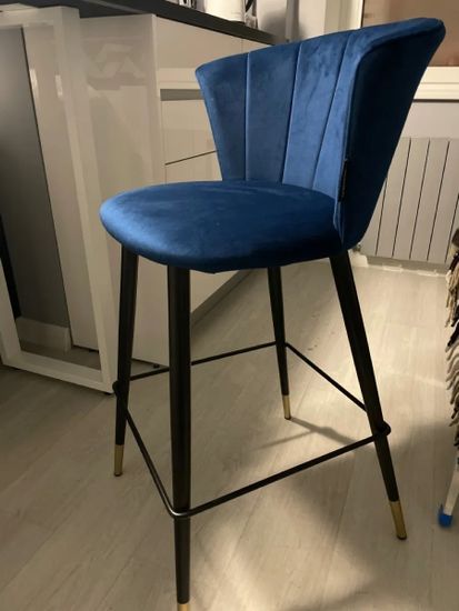 Барный стул Marlon синий велюр