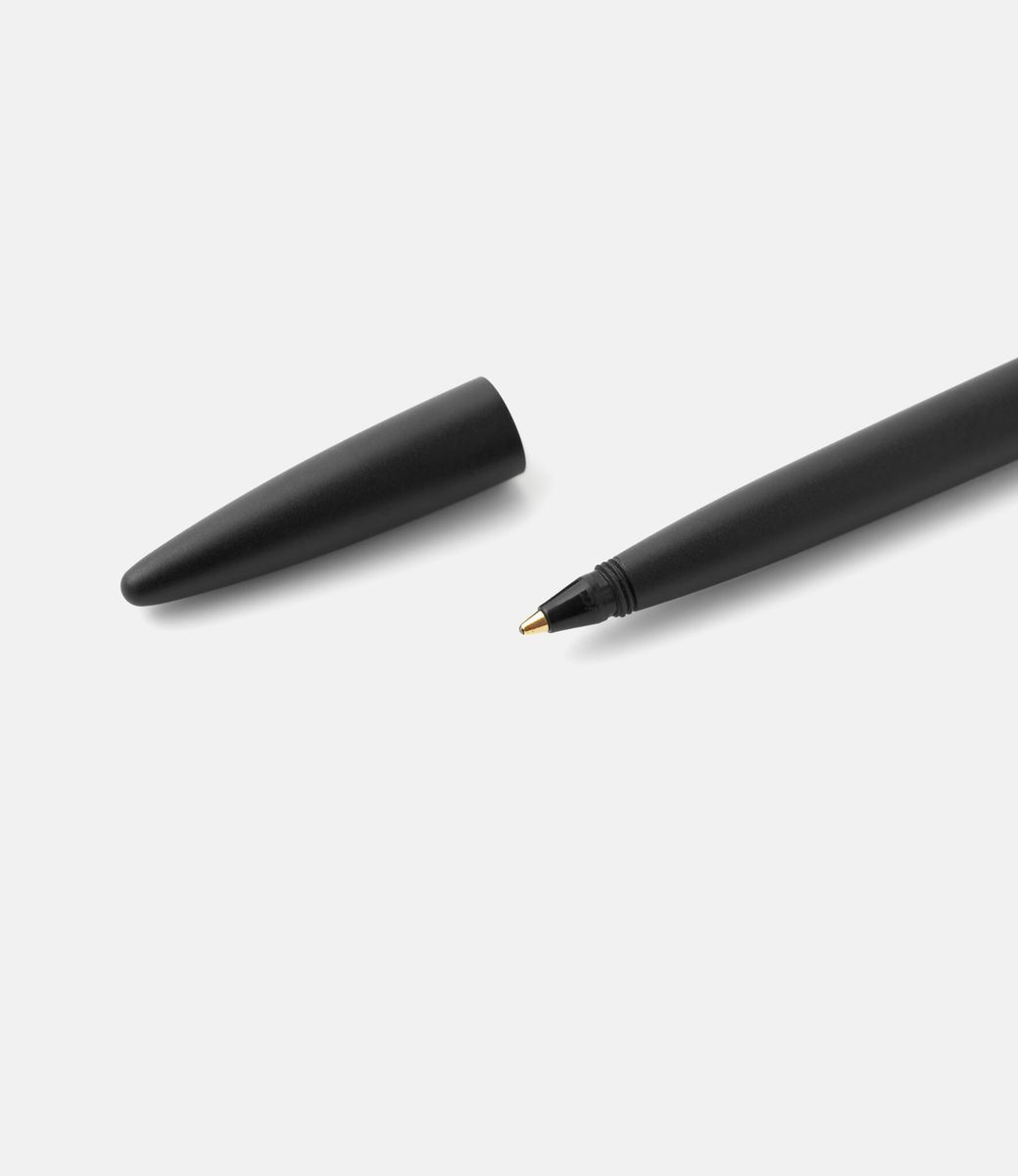 Ensso Aria Ballpoint Pen Black Aluminum — ручка для стержня BIC