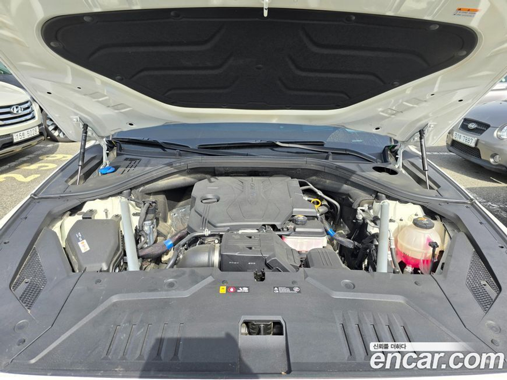 Genesis GV70 2.5T Бензин 2WD (01.2022)