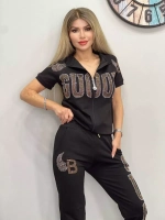 костюм
