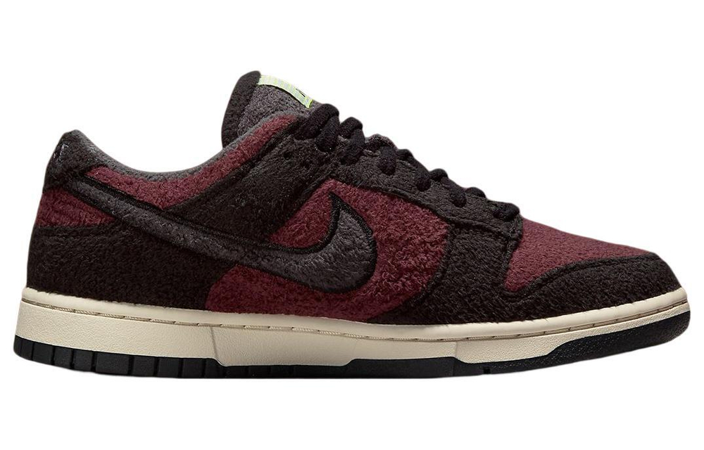 Кроссовки Nike Dunk Low Se Cc (Женская размерная сетка)