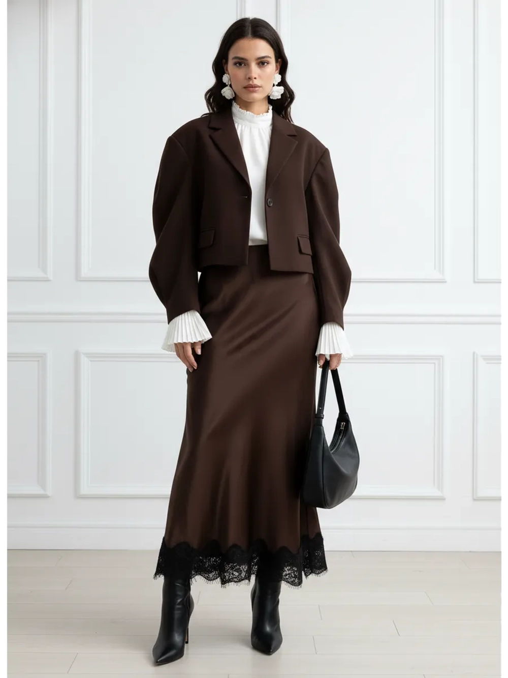 Юбка атласная с кружевом