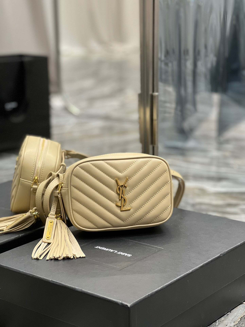Yves Saint Laurent Lou Camera Belt Bag 16 cm