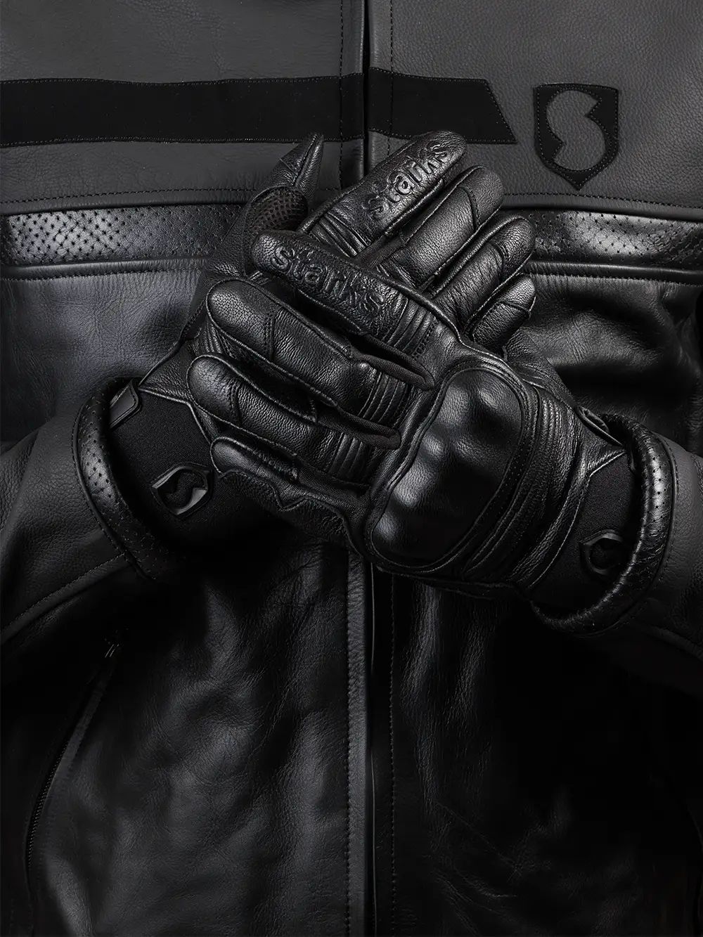 Alfard / Черный