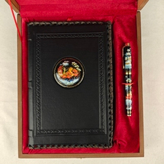 Ежедневник А5 "Русская тройка" (обложка из натуральной кожи) и ручкой с росписью Палех в футляре