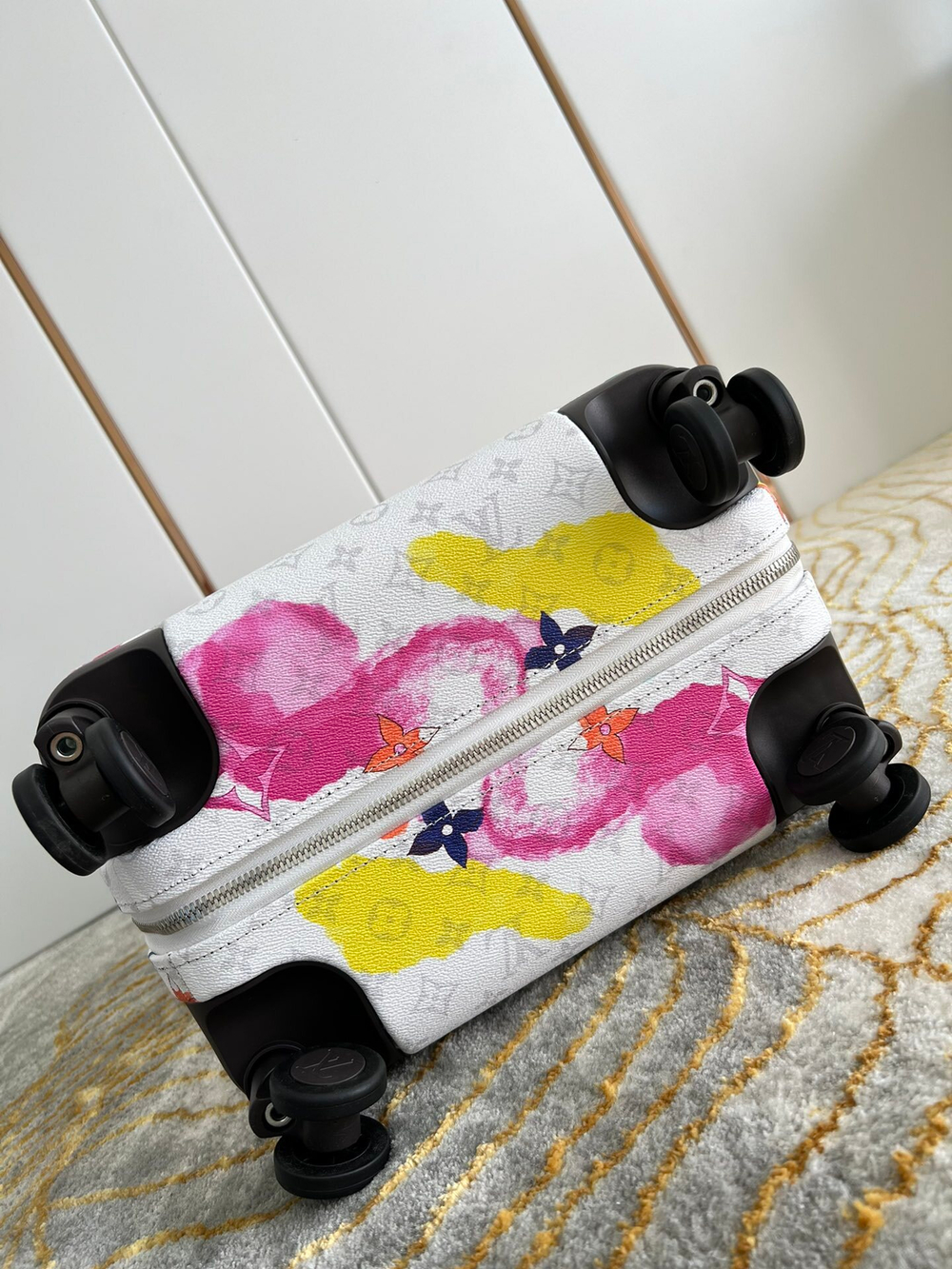 Louis Vuitton Horizon 55