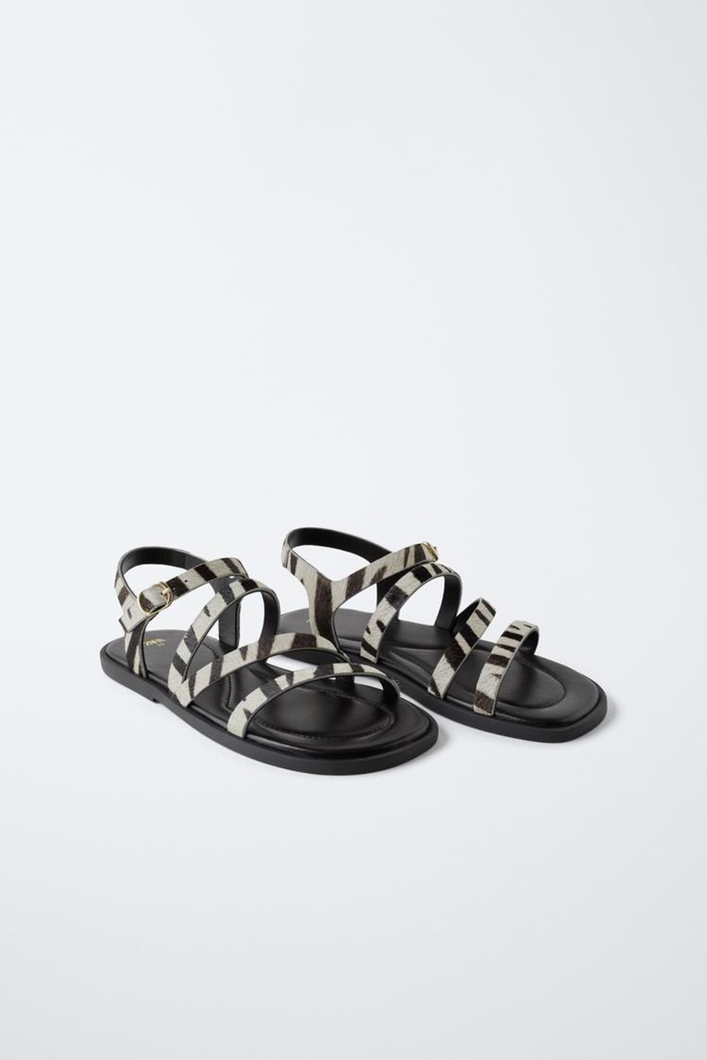 ZARA КОЖАНЫЕ САНДАЛИИ С АНИМАЛИСТИЧЕСКИМ ПРИНТОМ, ЧЕРНЫЙ