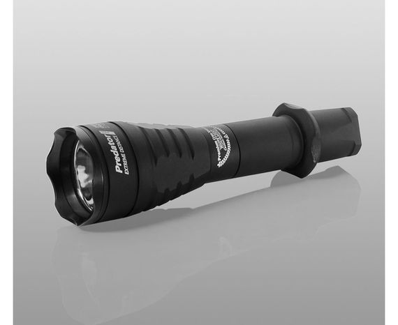 Тактический фонарь Armytek Predator Pro теплый свет