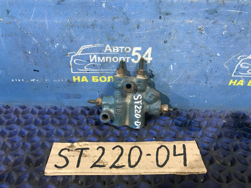 Распределитель тормозной TOYOTA AVENSIS 2001